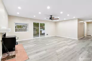 4318 Hunter Ln, Oak Harbor, WA 98277 - Photo 9