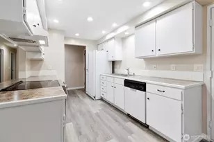 4318 Hunter Ln, Oak Harbor, WA 98277 - Photo 13