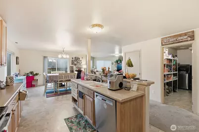 18708 94th Avenue Ct E, Puyallup, WA 98375 - Photo 11