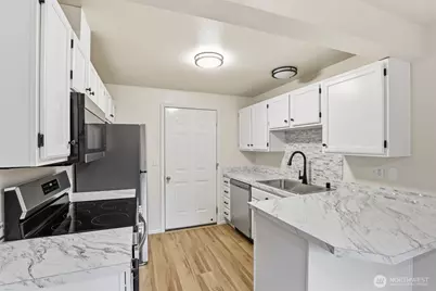 16216 and 16218 72nd Avenue Ct E, Puyallup, WA 98375 - Photo 11