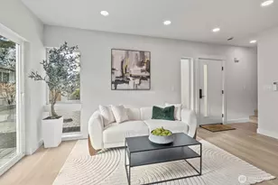 14306 Roslyn Pl N, Seattle, WA 98133 - Photo 3