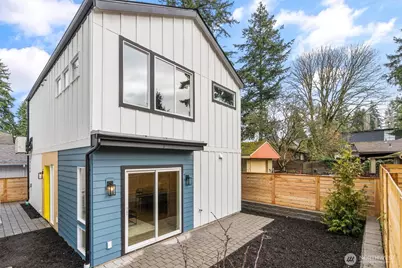 14306 Roslyn Place N, Seattle, WA 98133 - Photo 1