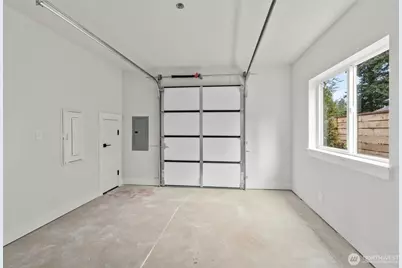 14306 Roslyn Place N, Seattle, WA 98133 - Photo 17