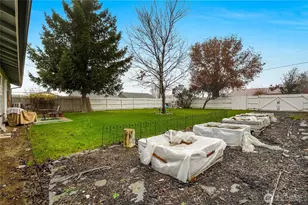 326 W 8th St, Warden, WA 98857 - Photo 25