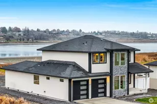 1515 W Lakeside Dr, Moses Lake, WA 98837 - Photo 3