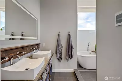 10045 9th Avenue SW, Seattle, WA 98146 - Photo 19