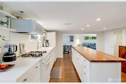 10045 9th Avenue SW, Seattle, WA 98146 - Photo 31