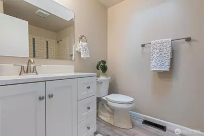 9574 Radcliff Avenue NE, Bremerton, WA 98311 - Photo 21