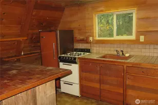 7045 Church Mountain Pl, Glacier, WA 98244 - Photo 3