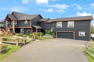 1028 Circle Dr, Camano Island, WA 98282 - Photo 1