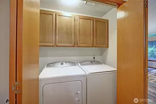 2931 SE Camano Dr, Camano Island, WA 98282 - Photo 15