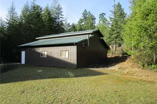 40 E Seahawks Way, Belfair, WA 98528 - Photo 3