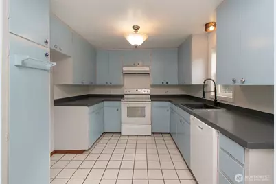 2026 W 10th Street, Port Angeles, WA 98363 - Photo 5