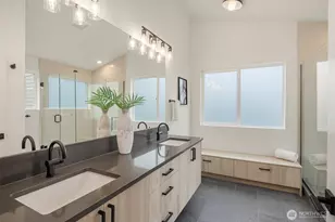 13546 39th Ave NE, Seattle, WA 98125 - Photo 21