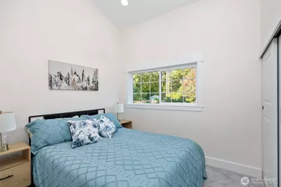 4902 241st Street SW, Lake Forest Park, WA 98043 - Photo 17