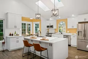 4902 241st St SW, Lake Forest Park, WA 98043 - Photo 5