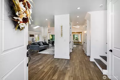 4902 241st Street SW, Lake Forest Park, WA 98043 - Photo 3