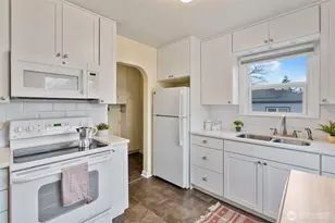 1027 S Rochester St, Tacoma, WA 98465 - Photo 11