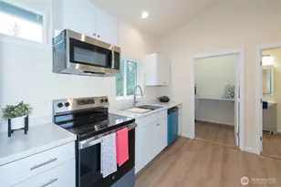 1703 Harrison Ave SE, Port Orchard, WA 98366 - Photo 9