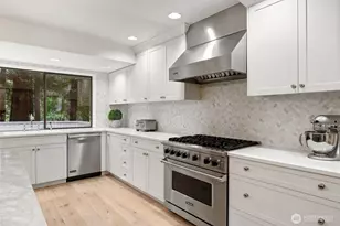 21845 NE 30th Pl, Sammamish, WA 98074 - Photo 11