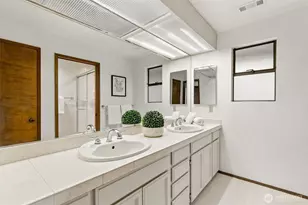 21845 NE 30th Pl, Sammamish, WA 98074 - Photo 29