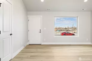 215 Lessor Loop, Moses Lake, WA 98837 - Photo 7