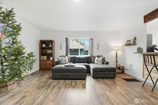 1317 W Main St, Centralia, WA 98531 - Photo 9