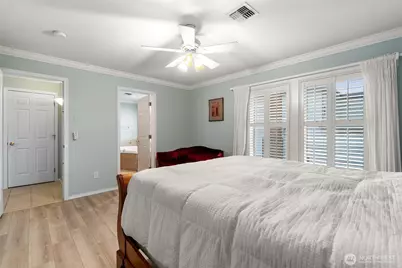 658 Glen Street #302, Edmonds, WA 98020 - Photo 17