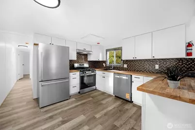 14322 Admiralty Way #8, Lynnwood, WA 98087 - Photo 3