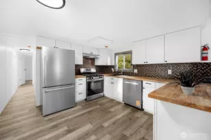 14322 Admiralty Way, Lynnwood, WA 98087 - Photo 3