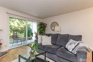 1922 SW 318th Pl, Federal Way, WA 98023 - Photo 5