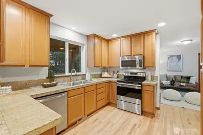 8017 64th Street SE, Snohomish, WA 98290 - Photo 7