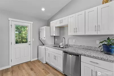 944 Wawona Avenue #B, Ocean Shores, WA 98569 - Photo 13