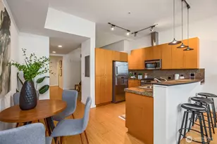 17 W Mercer St, Seattle, WA 98119 - Photo 7