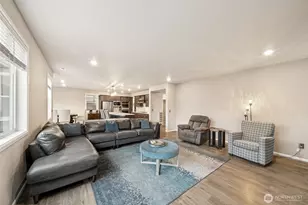 20015 147th St E, Bonney Lake, WA 98391 - Photo 5