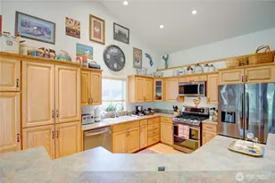 42809 Rivers Edge Ct, Concrete, WA 98237 - Photo 9