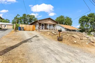 724 S Chelan Ave, Wenatchee, WA 98801 - Photo 3