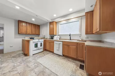 6519 17th Avenue NW, Seattle, WA 98117 - Photo 11