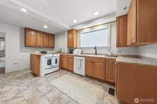 6519 17th Ave NW, Seattle, WA 98117 - Photo 11