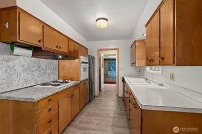 404 Eleventh Street, Raymond, WA 98577 - Photo 9