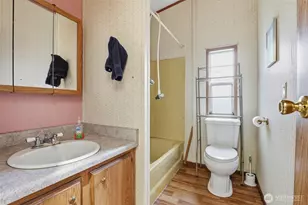 298 Holly Dr, Enumclaw, WA 98022 - Photo 17