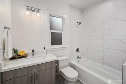 5240 39th Avenue S, Seattle, WA 98118 - Photo 15