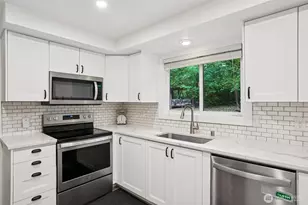 23417 NE Canyon Rd, Battle Ground, WA 98604 - Photo 9