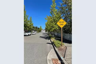 1726 Duvall Avenue NE, Renton, WA 98056 - Photo 13