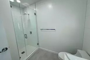 10232 NE 10th St, Bellevue, WA 98004 - Photo 7