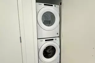 10232 NE 10th St, Bellevue, WA 98004 - Photo 9