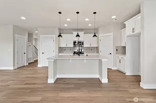 18518 Meridian Ave SE, Bothell, WA 98012 - Photo 17