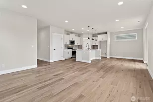 18518 Meridian Ave SE, Bothell, WA 98012 - Photo 5