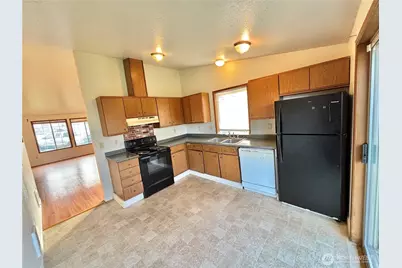 9302 S M Street, Tacoma, WA 98444 - Photo 5