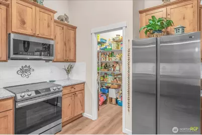 350 Powder Hill Drive, Kalama, WA 98626 - Photo 17